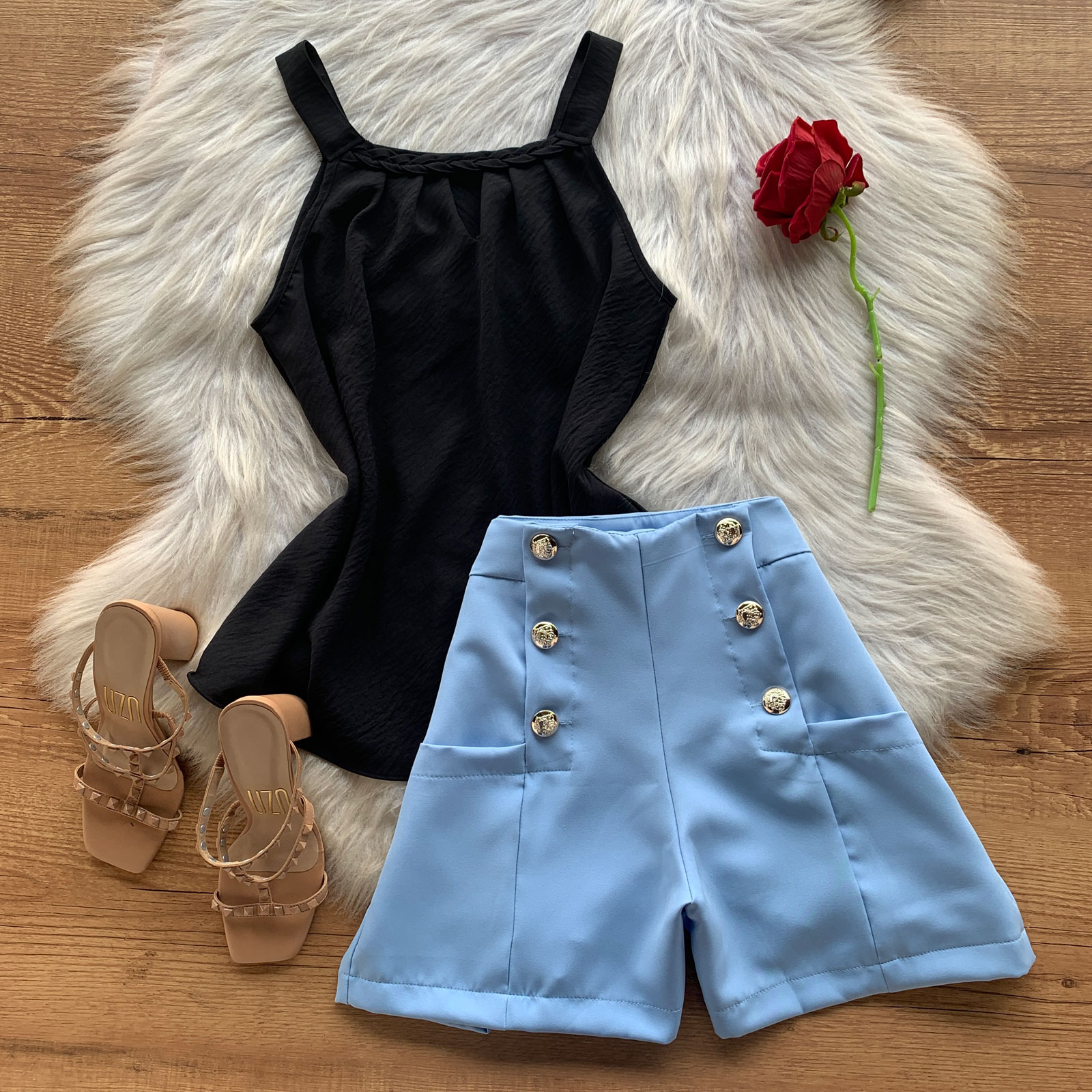 Short Alfaiataria Botões e Bolsinhos Azul DONDOCA Dondoca Moda Feminina