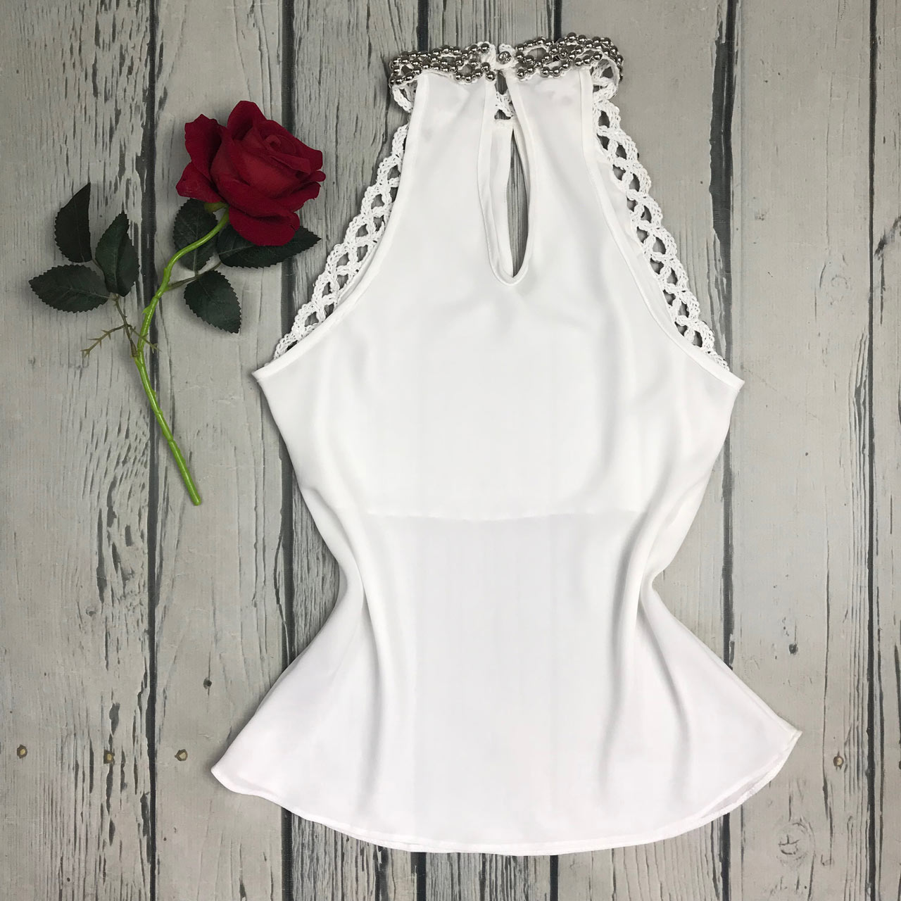 blusa de gola alta branca feminina