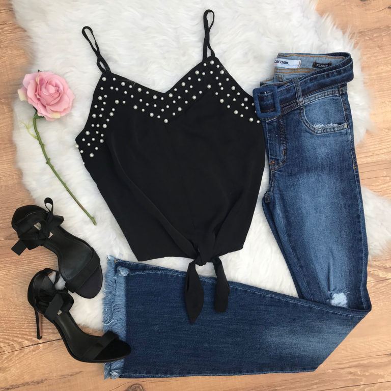 CROPPED NÓZINHO COM PÉROLAS PRETO