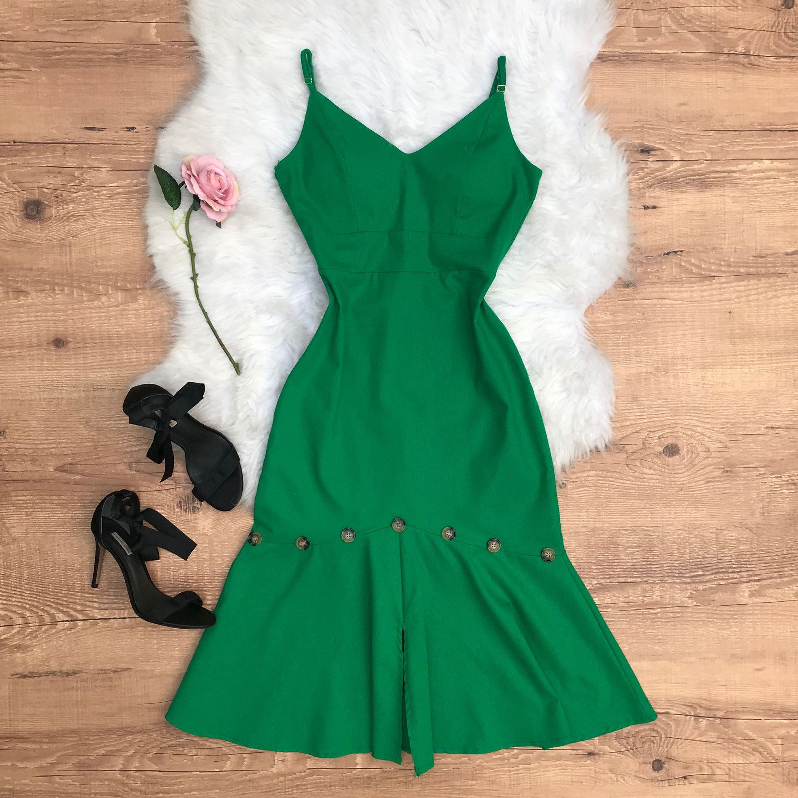 VESTIDO MIDI LINHO BOTÕES VERDE - Dondoca Moda Feminina Dondoca