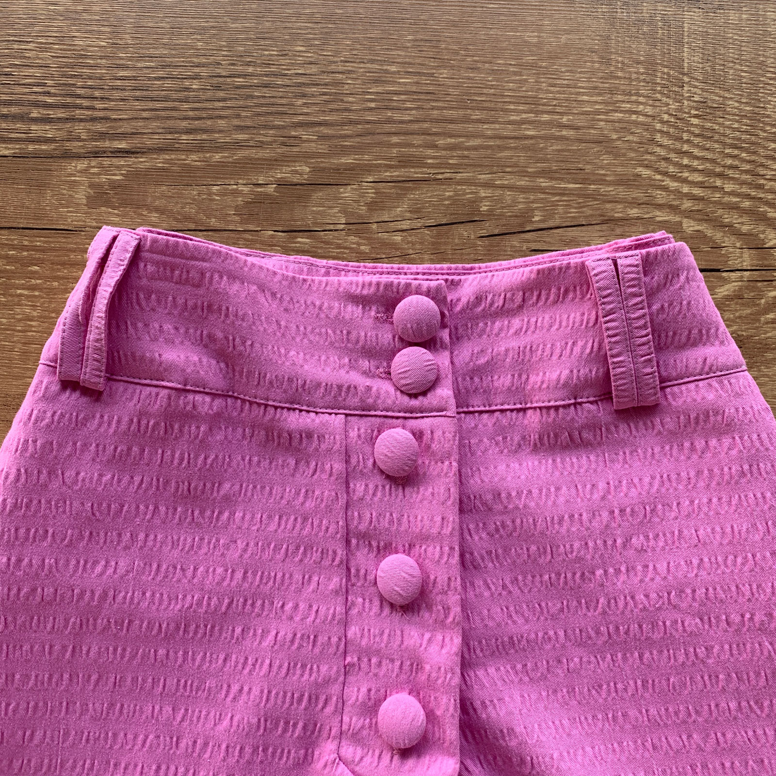 Short Cotton Barra Dobrada e Botões Encapados Pink Dondoca Moda Feminina