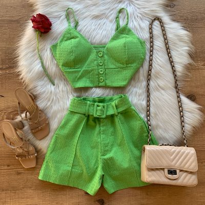 Conjunto Cropped Botões e Short com Cinto Verde Limão Dondoca Moda Feminina