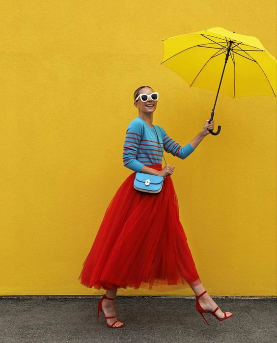 combinações circulo cromatico triade marrom azul e amarelo