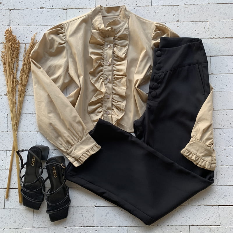 CAMISA COM BABADOS FRONTAL NUDE