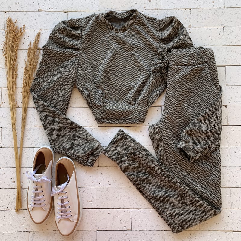 CONJUNTO LANZINHA PRINCESA E CALÇA LUXO NUDE